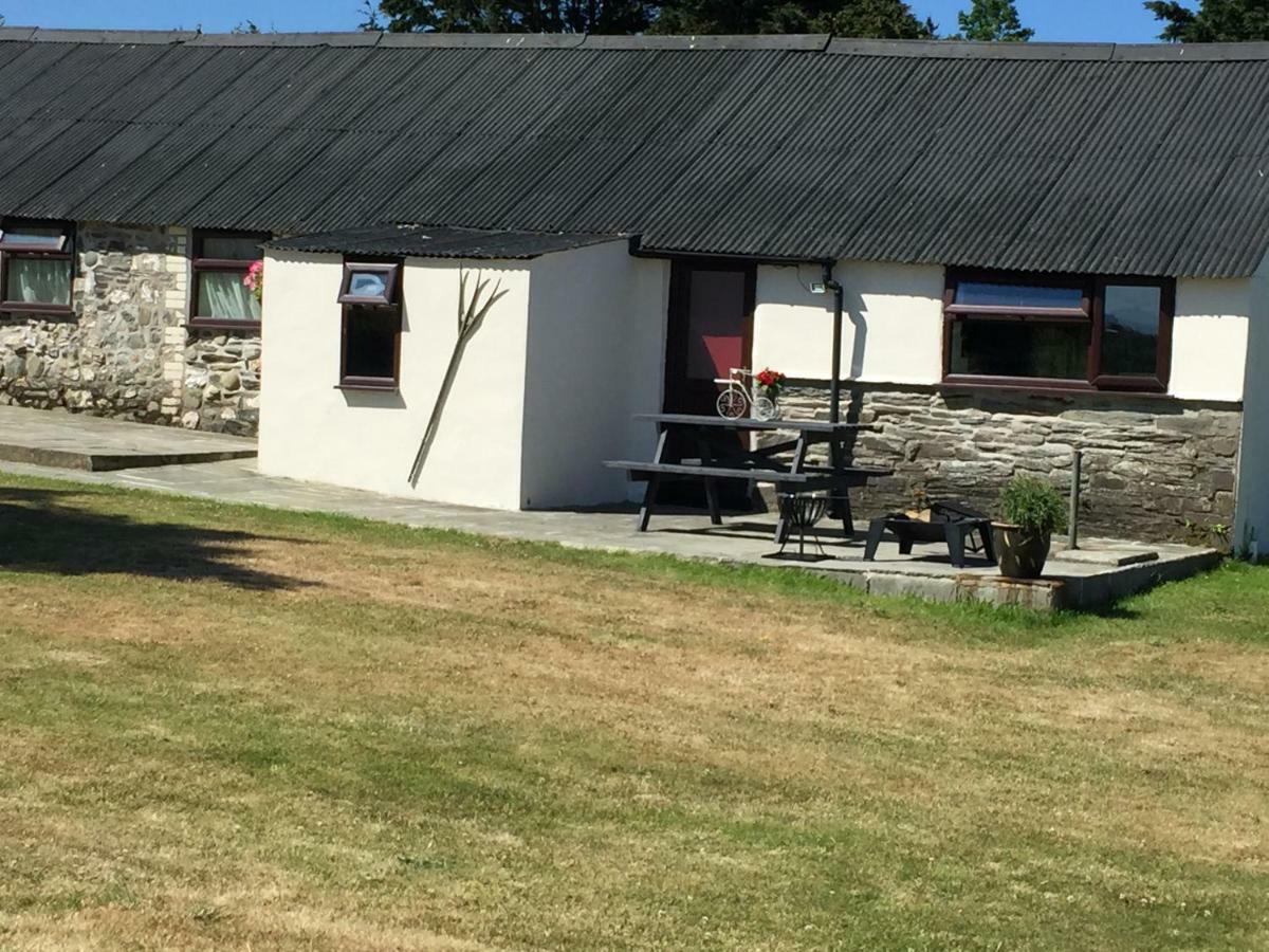 Byre Cottages&Lakeside caravan Cardigan Esterno foto